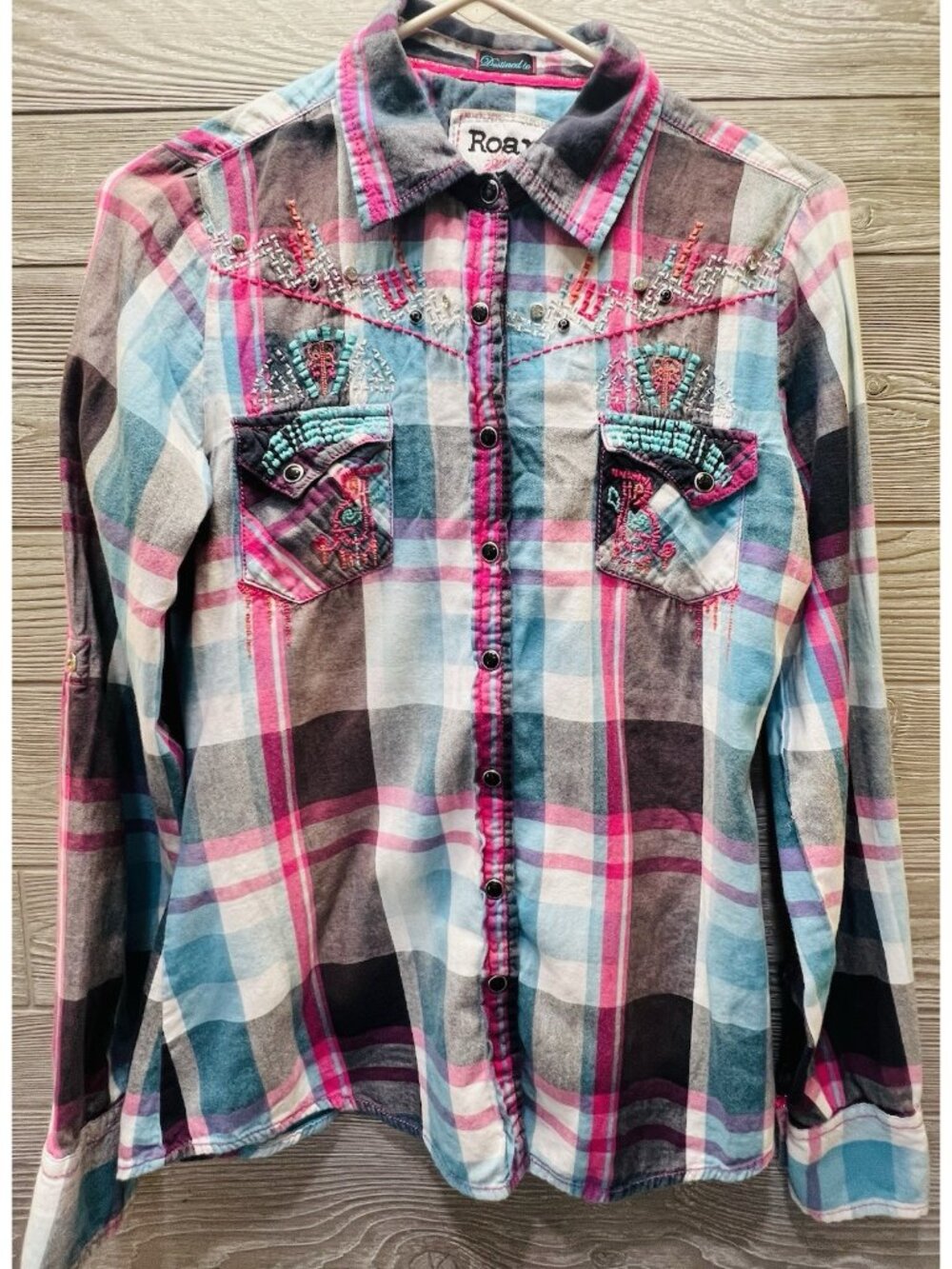 Roar Womens M Blue Pink Plaid Pearl Snap Western Eagle Embroidered Zip Tail